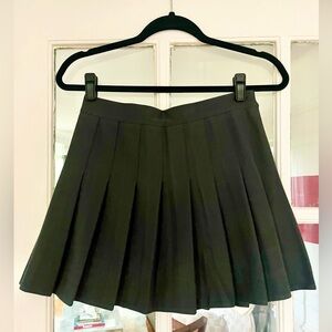 Elegant Black Pleated Skort